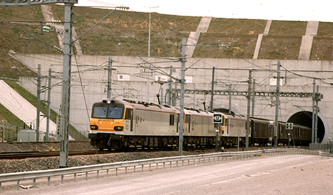 Getlink History - 1994 - First international freight train