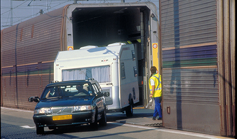 Histoire Getlink - 1995 - Service navettes passagers eurotunnel camping-cars