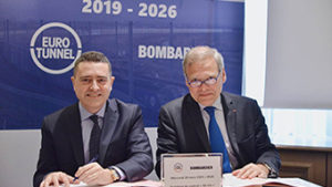 Signature d'un contrat entre Eurotunnel et Bombardier Transport