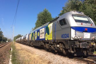 Photo of a Europorte locomotive using Ole100 biofuel to replace non-road diesel. A Europorte innovation aimed at decarbonising rail freight.