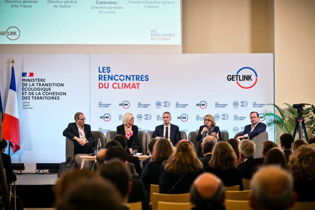 Photo of the 4 speakers on stage at the 4th edition of the Climate Talks: Yann Leriche, Anne Rigail, Gwendoline Cazenave and Henri Poupart-Lafarge.